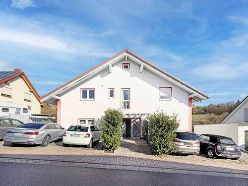 Foto - Wohnung zum Kaufen in Östringen 445.000,00 € 230 m²