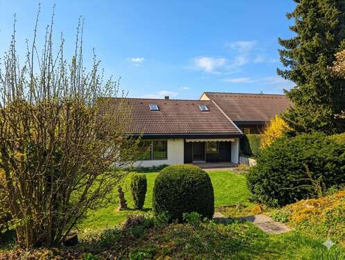Foto - Haus zum Kaufen in Schwieberdingen 715.000,00 € 142.67 m²