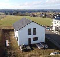 Haus zum Kaufen in Kröppen 240.000,00 € 180 m²