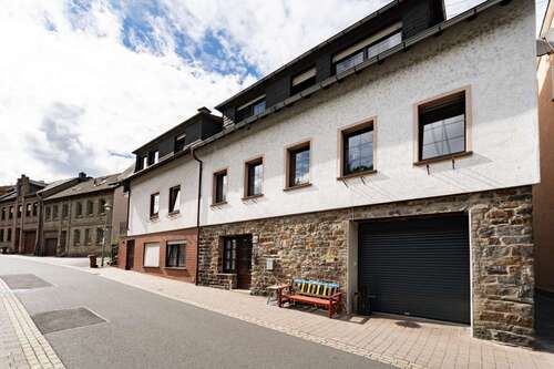 Foto - Haus zum Kaufen in Niederheimbach 320.000,00 € 257.71 m²