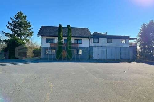 Foto - Haus zum Kaufen in Taunusstein 549.000,00 € 290 m²