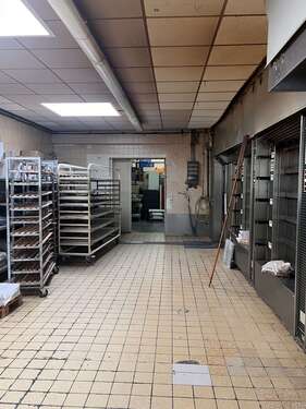 Foto - Einzelhandel in Köln 3.690,00 € 366 m²