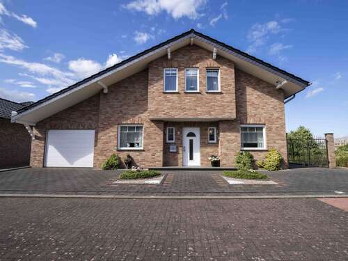 Foto - Haus zum Kaufen in Heinsberg 749.000,00 € 223.02 m²