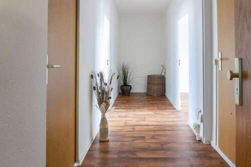 Foto - Wohnung zum Mieten in Chemnitz 384,00 € 70.39 m²