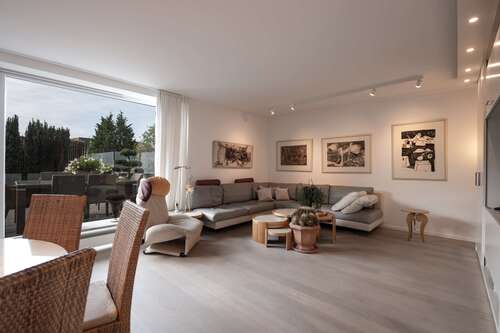 Foto - Wohnung zum Kaufen in Düsseldorf - Oberkassel 890.000,00 € 160 m²