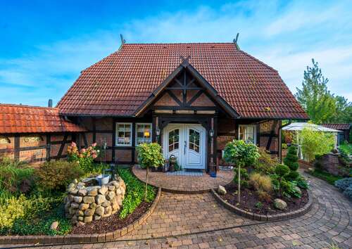 Foto - Haus zum Kaufen in Winsen (Aller) 849.000,00 € 290 m²
