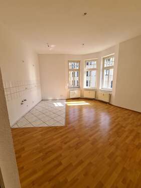 Foto - Wohnung zum Mieten in Halle 345,00 € 45 m²