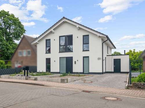 Foto - Haus zum Kaufen in Ganderkesee 579.000,00 € 157 m²