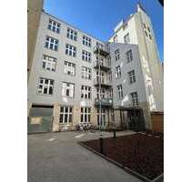 Büro in Berlin 4.332,48 € 270.78 m²