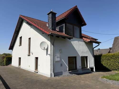 Foto - Haus zum Kaufen in Hombach 295.000,00 € 148 m²