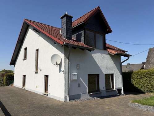 Foto - Haus zum Kaufen in Hombach 285.000,00 € 148 m²