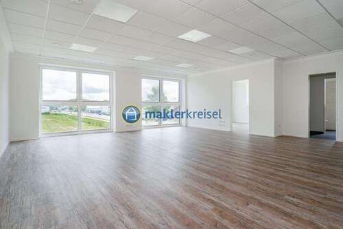 Foto - Büro in Hage 1.100,00 € 107 m² - 1.100,00&nbsp;EUR Kaltmiete, ca.&nbsp; 107,00&nbsp;m&sup2;