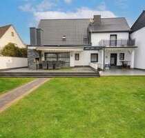 Haus zum Mieten in Sankt Augustin 2.800,00 € 221 m²
