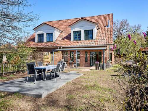 Foto - Haus zum Kaufen in Adendorf 470.000,00 € 121.12 m²