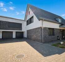 Haus zum Kaufen in Sankt Augustin 879.000,00 € 304 m²