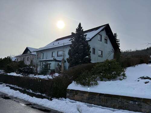 Foto - Haus zum Kaufen in Eichenzell-Büchenberg 364.000,00 € 271 m²