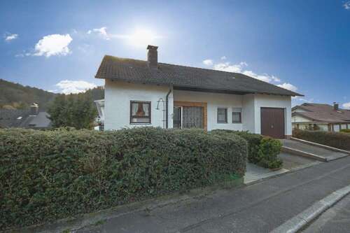 Foto - Haus zum Kaufen in Obrigheim 345.000,00 € 155 m²