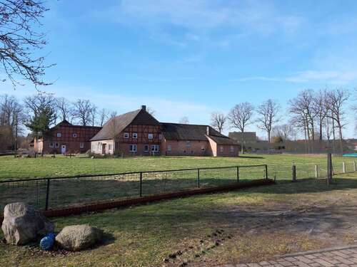 Foto - Haus zum Kaufen in Wahrenholz OT Betzhorn 290.000,00 € 307 m²
