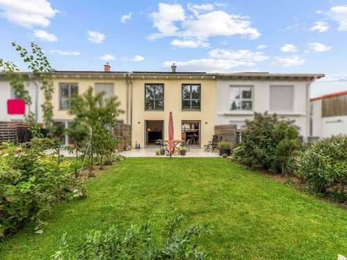 Foto - Haus zum Kaufen in Höhenkirchen-Siegertsbrunn 1.399.000,00 € 159 m²