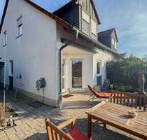 Haus zum Kaufen in Adelsdorf 365.000,00 € 91 m²