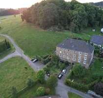 Haus zum Mieten in Lindlar 1.900,00 € 225 m²