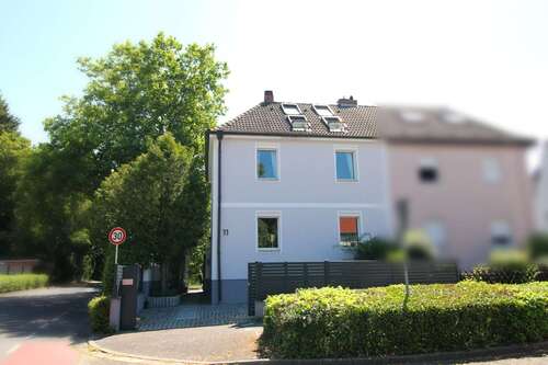 Foto - Haus zum Kaufen in Dreieich 749.000,00 € 114.4 m²