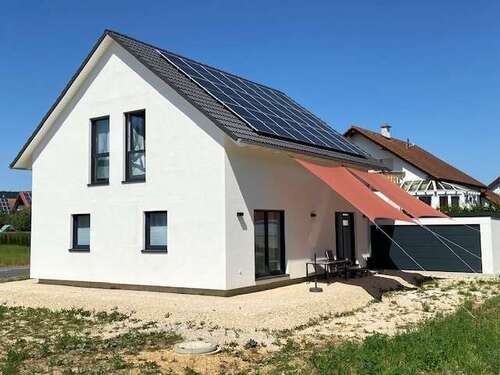 Foto - Haus zum Kaufen in Langenenslingen 580.000,00 € 123.02 m²