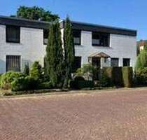 Haus zum Kaufen in Erkrath-Hochdahl 690.000,00 € 232 m²