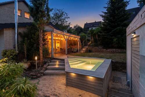 Foto - Haus zum Kaufen in Hiddenhausen 370.000,00 € 290 m²