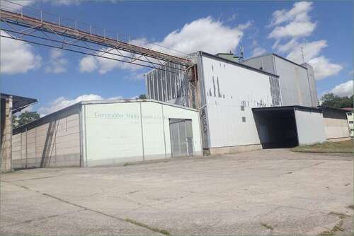 Foto - Halle in Prenzlau 400.000,00 € 2074 m²