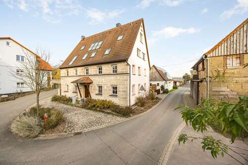 Foto - Haus zum Kaufen in Diespeck 549.000,00 € 261.73 m²