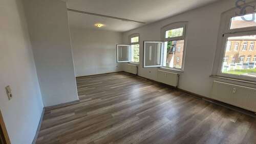 Foto - Wohnung zum Mieten in Teuchern 305,00 € 52.41 m²