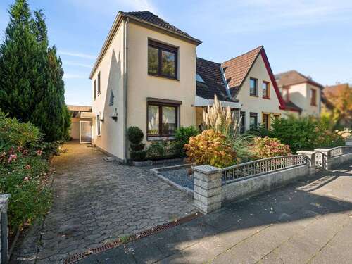 Foto - Haus zum Kaufen in Neumünster 249.000,00 € 135 m²