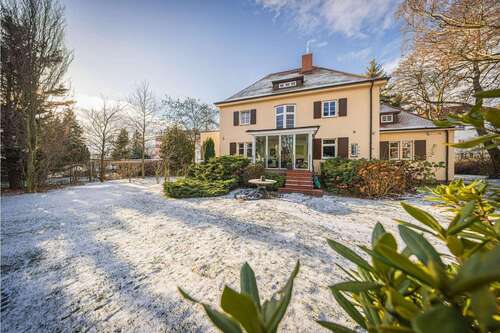 Foto - Haus zum Kaufen in Taucha 995.000,00 € 300 m²