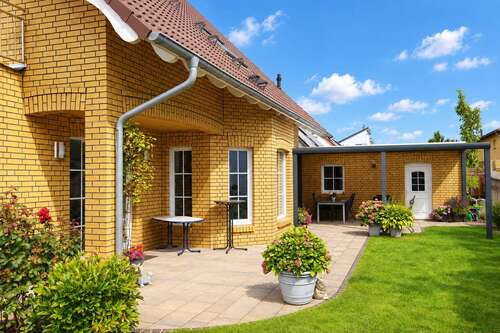 Foto - Haus zum Kaufen in Braunschweig Gliesmarode 970.000,00 € 240 m²