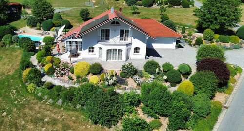 Foto - Haus zum Kaufen in Röhrnbach 995.000,00 € 198 m²