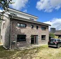 Haus zum Kaufen in Haan 950.000,00 € 194.34 m²