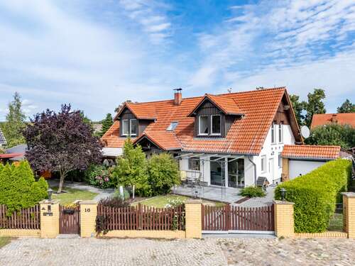 Foto - Haus zum Kaufen in Kremmen OT Sommerfeld 650.000,00 € 201 m²