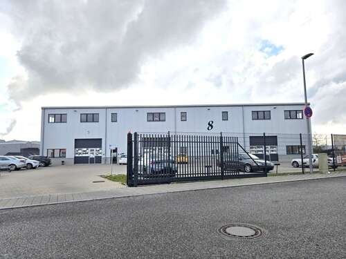 Foto - Büro in Kösching 2.943,00 € 327 m²