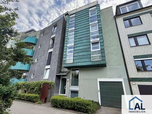 Foto - Haus zum Kaufen in Düsseldorf 990.000,00 € 342 m²
