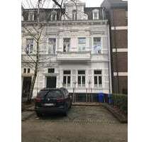 Haus zum Kaufen in Krefld-Bockum 1.195.000,00 € 324.06 m²