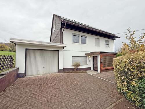 Foto - Haus zum Kaufen in Niedernhausen- Oberjosbach 320.000,00 € 130.39 m²