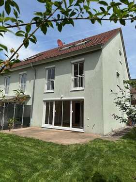 Foto - Haus zum Kaufen in Eschborn 860.000,00 € 161 m²