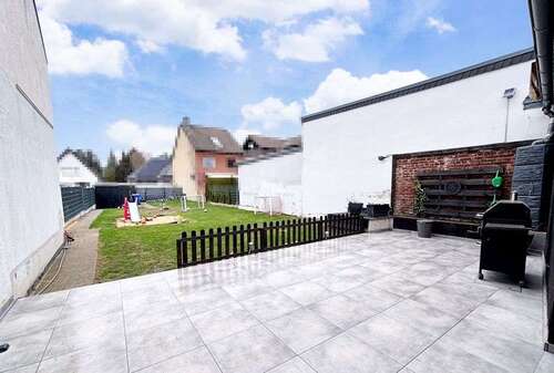 Foto - Haus zum Kaufen in Erftstadt 399.000,00 € 250 m²
