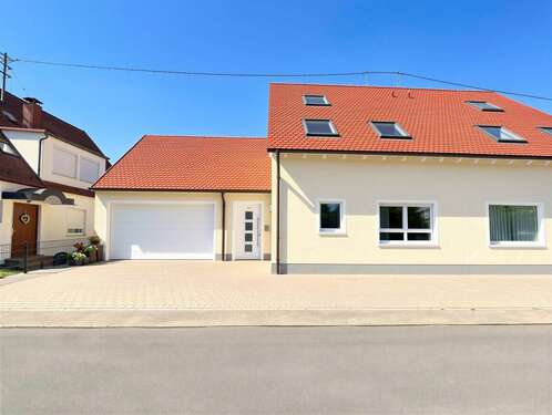 Foto - Haus zum Mieten in Donauwörth 1.400,00 € 131 m²