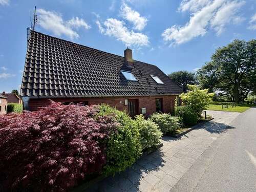 Foto - Haus zum Kaufen in Epenwöhrden 165.000,00 € 142.67 m²