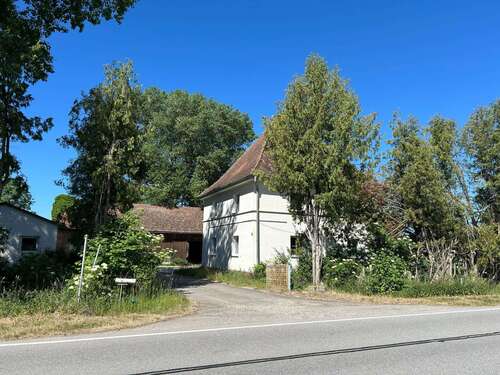 Foto - Haus zum Kaufen in Wallersdorf 380.000,00 € 207.65 m²