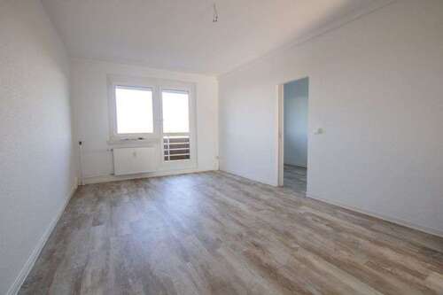 Foto - Wohnung zum Mieten in Halle (Saale) 310,00 € 68.63 m²