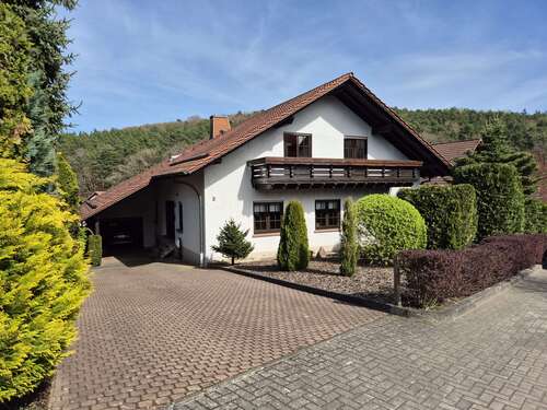 Foto - Haus zum Kaufen in Queidersbach 535.000,00 € 353.08 m²