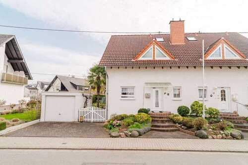 Foto - Haus zum Kaufen in Niederwerth 399.000,00 € 122.55 m²
